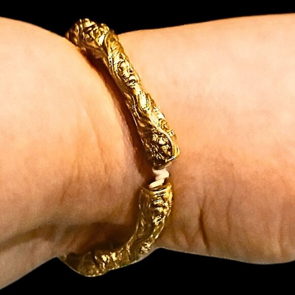 VTG Y2K Lia Sophia Gold Plated Bracelet Women Intricate Stretch Textured Floral - Picture 1 of 8